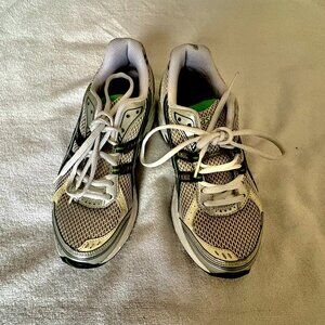 Asics Sportstyle Sneaker, Size 6, White/Gray/Green